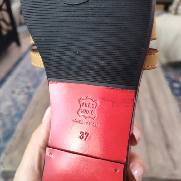 Christian Louboutin Vintage Leather Sandal in Tan/Oak Combo Euro 37 - Picture 14 of 15